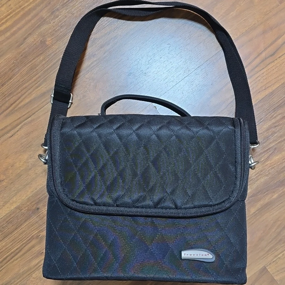 Travelon Quilted Black Jewelry Bag